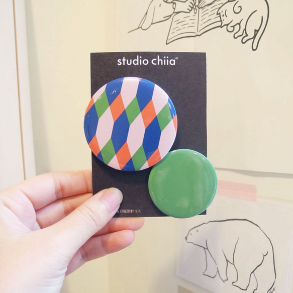 studio chiia 原創印花別針 2入 綠菱格 第2張的照片