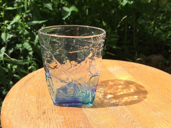 青色ガラスの4つ足オールドグラス グラス tsubomi glass 通販
