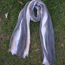 MUMU【植生] Terminaliaは、色素染色鉄灰色のストライプの綿のショールのスカーフを残します 2枚目の画像