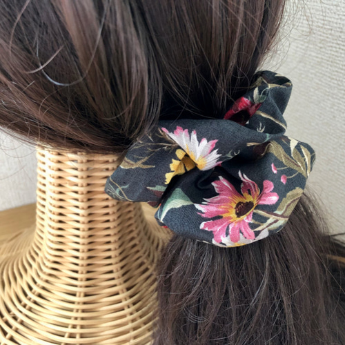 Creema限定＞クラシックフラワー ブラック カチューシャ
