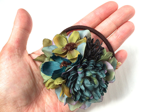 野原の花束の髪飾り　ブルーグリーン 4枚目の画像