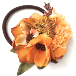 野原の花束の髪飾り　オレンジ 3枚目の画像