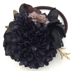 花集めの髪飾り　ノスタルジックブラック 3枚目の画像