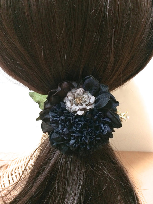 花集めの髪飾り　ノスタルジックブラック 5枚目の画像
