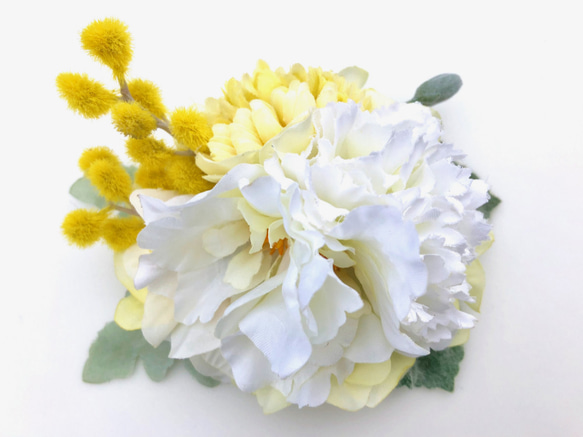 春の花束のコサージュ　アイボリー×イエロー 7枚目の画像