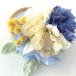 春の花束の髪飾り ブルー×アイボリー 3枚目の画像