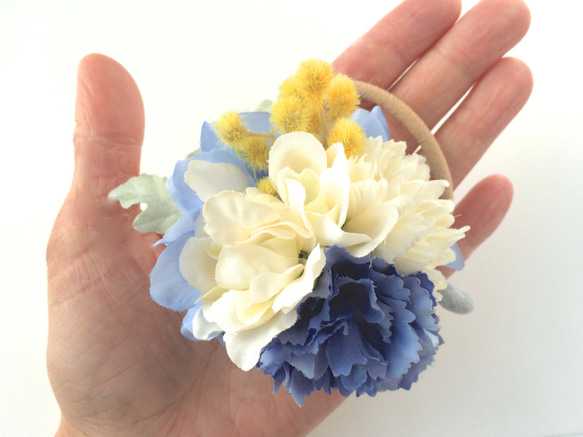 春の花束の髪飾り ブルー×アイボリー 4枚目の画像