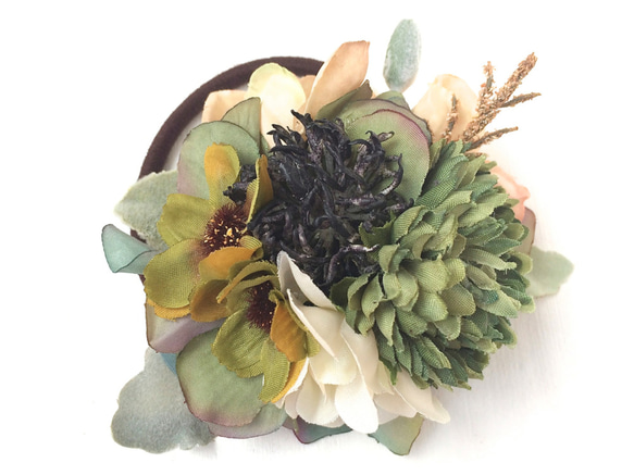 野原の花束の髪飾り　ナチュラルグリーン 2枚目の画像