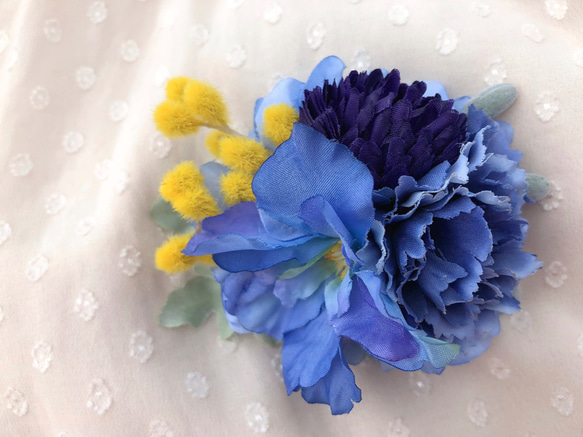 春の花束のコサージュ　ブルー×イエロー 7枚目の画像