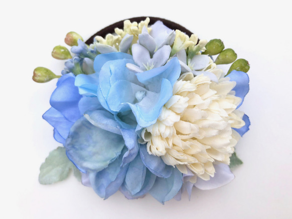 SALE! 花集めの髪飾り　ペールブルー 6枚目の画像