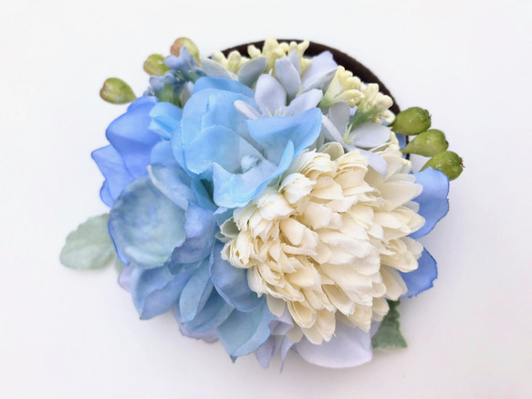 SALE! 花集めの髪飾り　ペールブルー 7枚目の画像