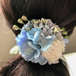 SALE! 花集めの髪飾り　ペールブルー 5枚目の画像