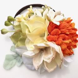 SALE! 花集めの髪飾り　オレンジミックス 2枚目の画像