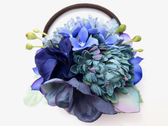 花集めの髪飾り　ブルーミックス 1枚目の画像
