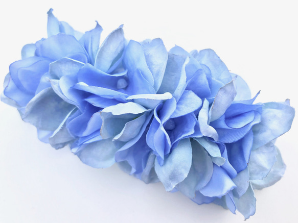 紫陽花のバレッタ　ライトブルー 3枚目の画像