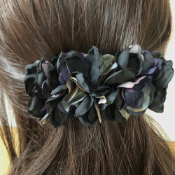 紫陽花のバレッタ　ブラック 4枚目の画像