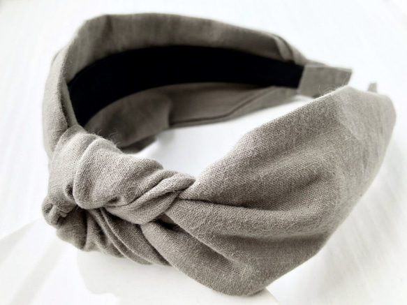 コットンリネンの結びカチューシャ　モカベージュ 1枚目の画像