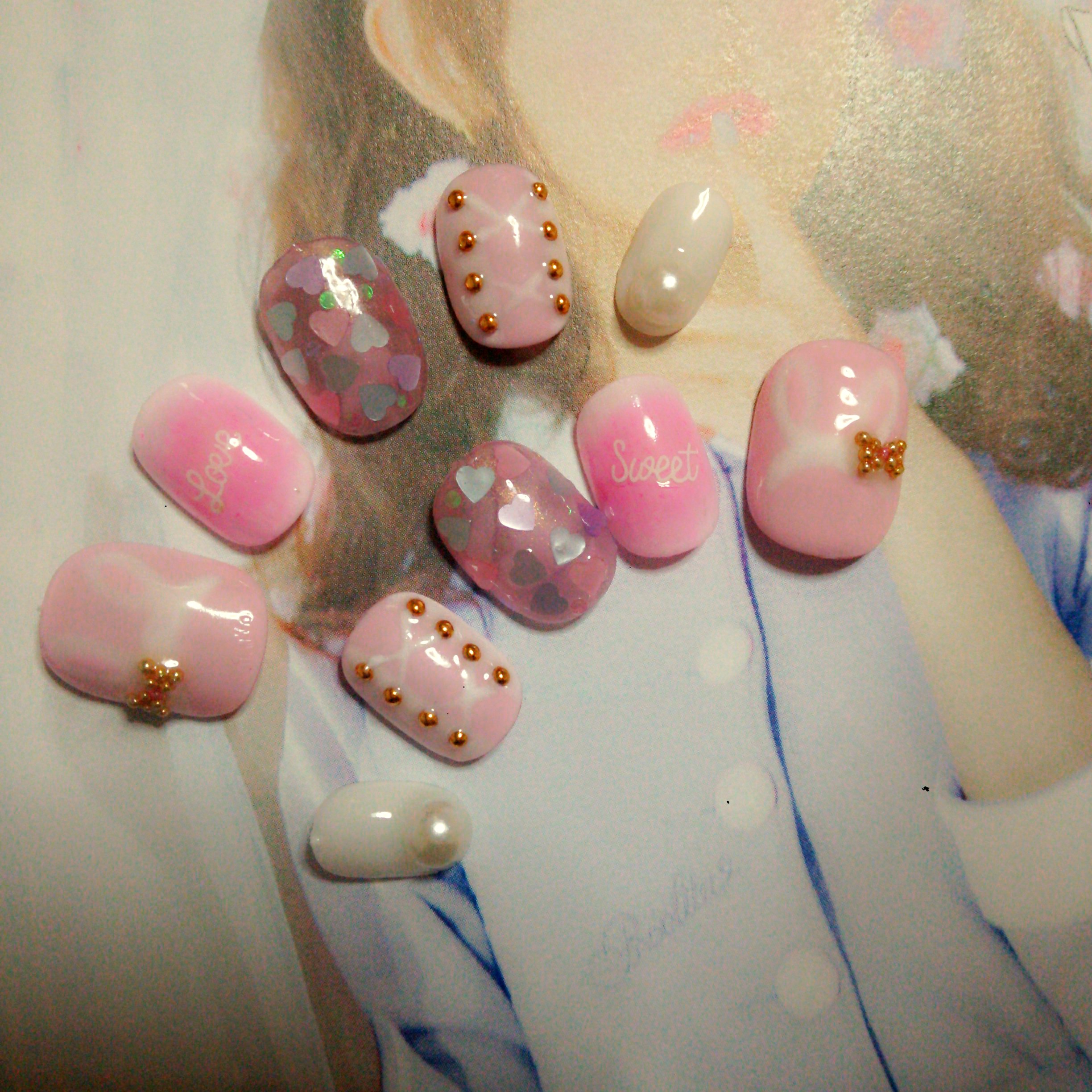 再販③おフェロうさ耳カチューシャのジェルネイル ネイルチップ（つけ