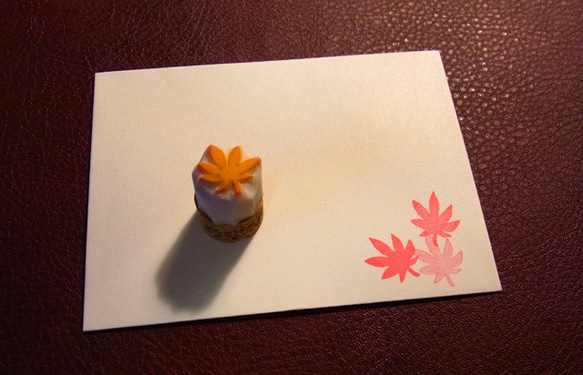 小さめ紅葉の消しゴムはんこ（持ち手付き） 3枚目の画像
