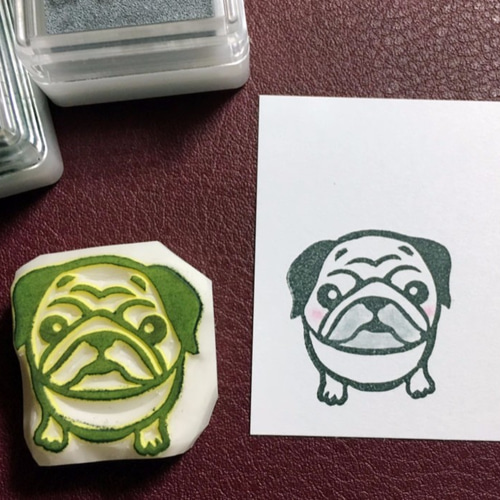 おとぼけパグ犬の消しゴムはんこ（持ち手つき） はんこ・スタンプ かめ