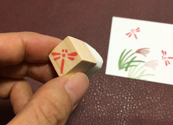 とんぼの消しゴムはんこ（持ち手つき） 2枚目の画像