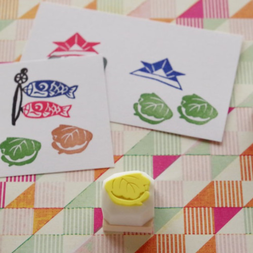 手作りハンコ ハンドメイド 子供の日 柏餅の消しゴムはんこ（持ち手つき） はんこ・スタンプ かめ