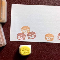 小さなスコーンの消しゴムはんこ（持ち手つき）【お菓子シリーズ