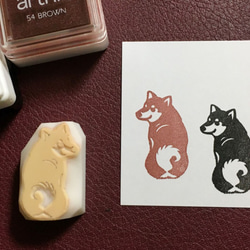 見返り柴犬の後ろ姿の消しゴムはんこ（持ち手つき） はんこ・スタンプ