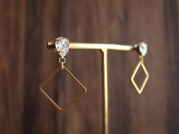 swarovski × square pierces 1枚目の画像