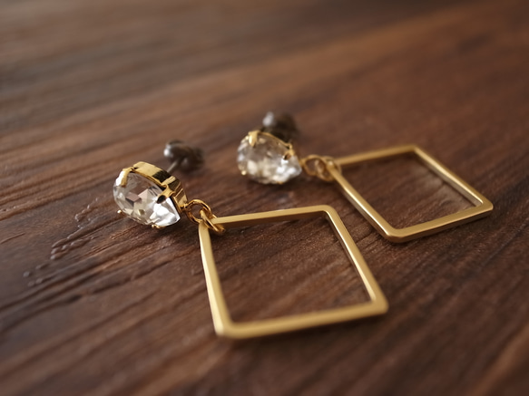 swarovski × square pierces 2枚目の画像