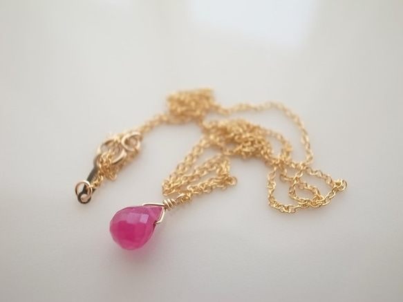 14kgf ruby necklace 2枚目の画像