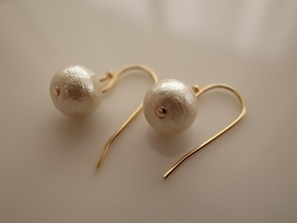 cotton pearl earrings 1枚目の画像