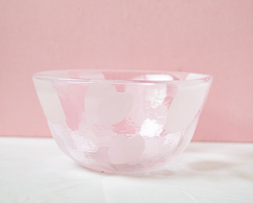 美品　希少　グラスベイク　ピンクダイヤモンド　ボウル　4個セット　ミルクガラス ガラスボウル Pink Rabbit(Pink Rabbit)：キッチン & ダイニング
