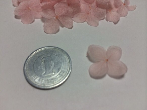 小さめ花びらピンクの紫陽花ヘッド 2枚目の画像