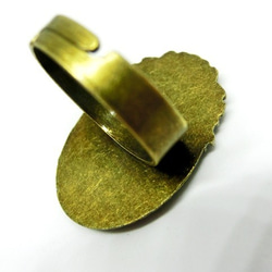 ＜再々‥販＞18×13mmカボション用　リボンフレームリング台　フリーサイズ(金古美) 4枚目の画像