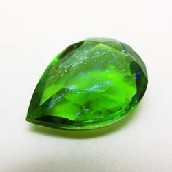 ～再々販～（セットop有）ドラゴンズブレスカットストーン ペア型(エメラルド)18×13mm 3枚目の画像