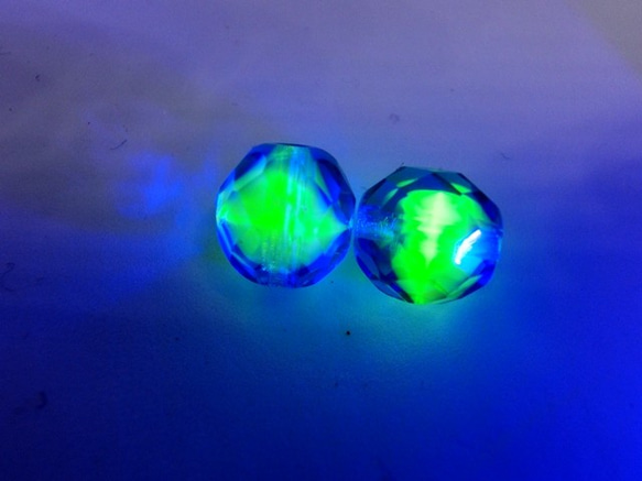 ～再々‥販～＜3個＞10mm　ウランガラスビーズ（コバルトピーコック）チェコデッドストック 3枚目の画像