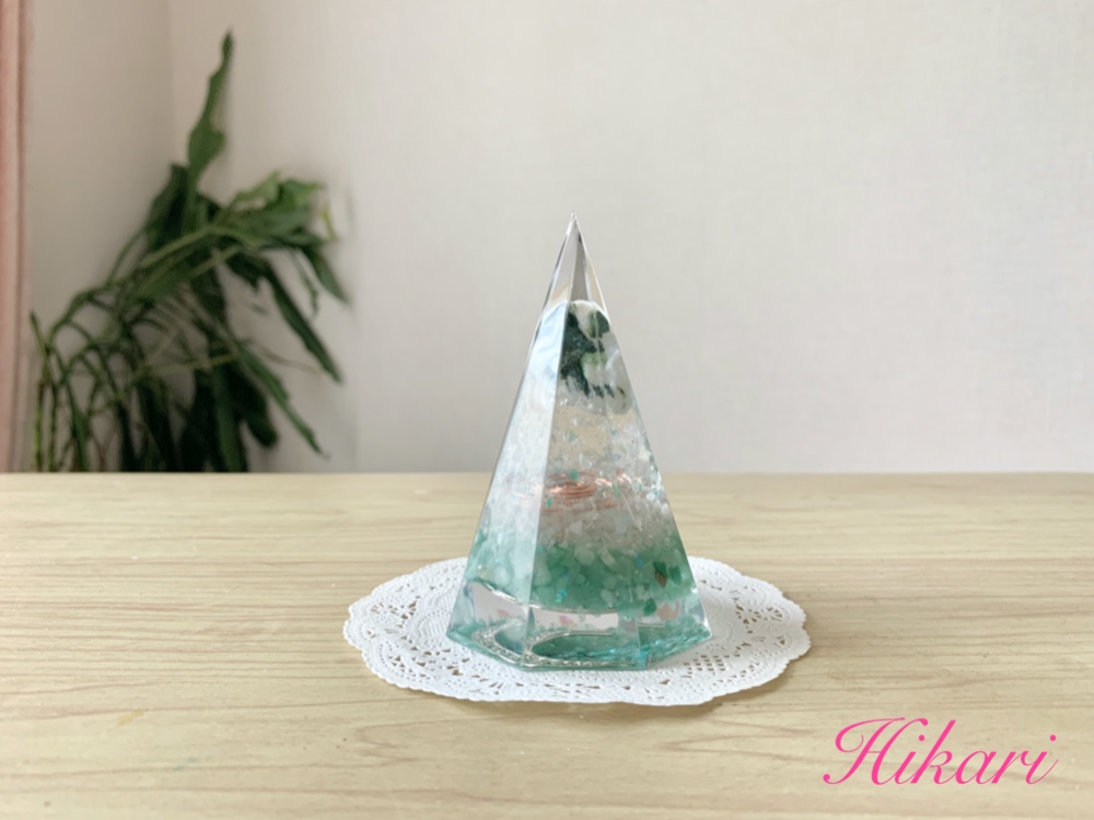 小笠原瑪瑙が入ったオルゴナイト