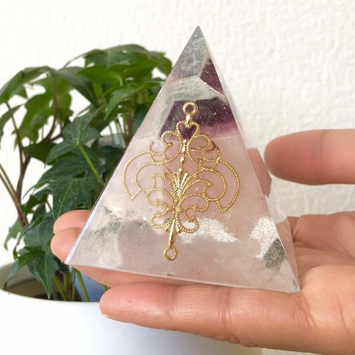 リラックス効果のフローライト入りオルゴナイト その他インテリア雑貨  