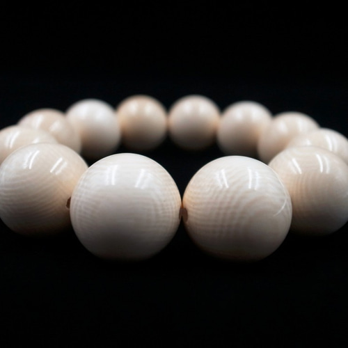 マンモス牙 ブレスレット 念珠 数珠 18mm 仏具 本物保証 共箱 マンモス牙 ブレスレット 念珠 数珠 18mm 仏具 本物保証 共箱