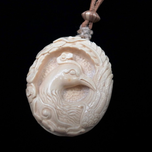 ♦マンモス 牙彫り 工芸品 ネックレス 宝飾品 貴金属 骨董品 コレクション ♢マンモス 牙彫り 工芸品 ネックレス 宝飾品 貴金属 骨董品
