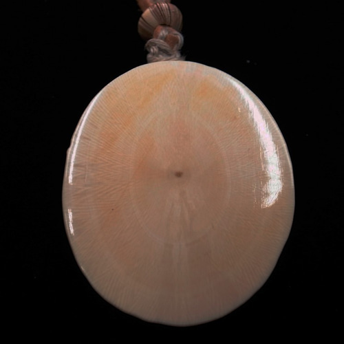 ♦マンモス 牙彫り 工芸品 ネックレス 宝飾品 貴金属 骨董品 コレクション ♢マンモス 牙彫り 工芸品 ネックレス 宝飾品 貴金属 骨董品