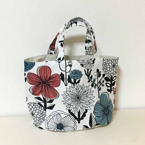 mattina di vacanza生地のトートバック =white= トートバッグ gama