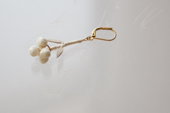 ito hana pierce/earrings(片耳用・airy) 2枚目の画像