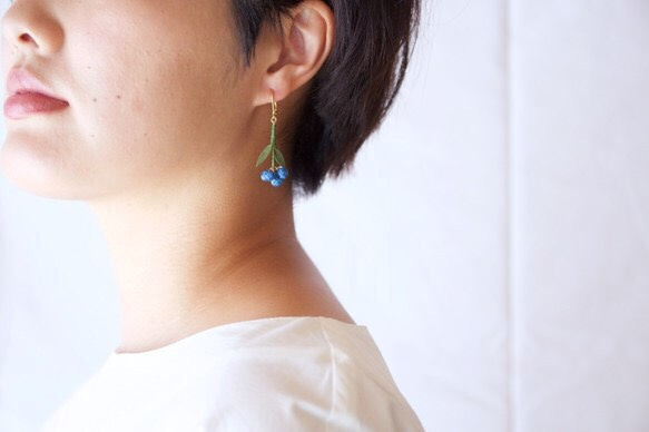 ito hana pierce/earrings(アオカズラ・片耳) 2枚目の画像