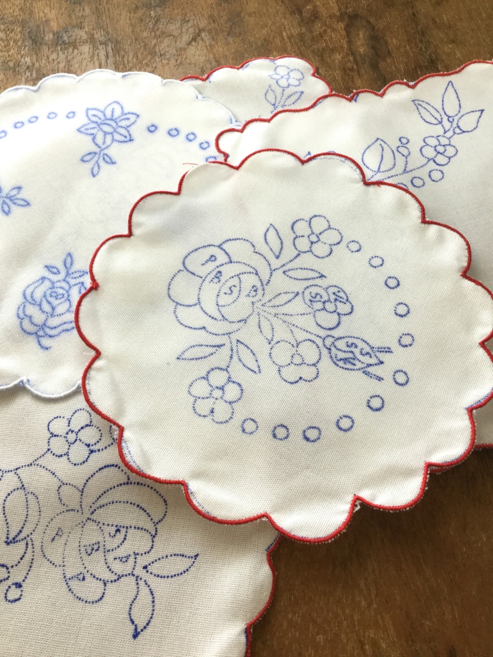 ハンガリー ドイリー ☆ no.2 刺繍図案つき 編み図・パターン tefutefu