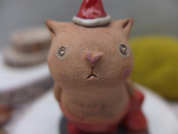 【陶pottery 】聖誕Christmas裸上身聖誕貓 - 蛋黃眼圈棕胖胖貓 第3張的照片