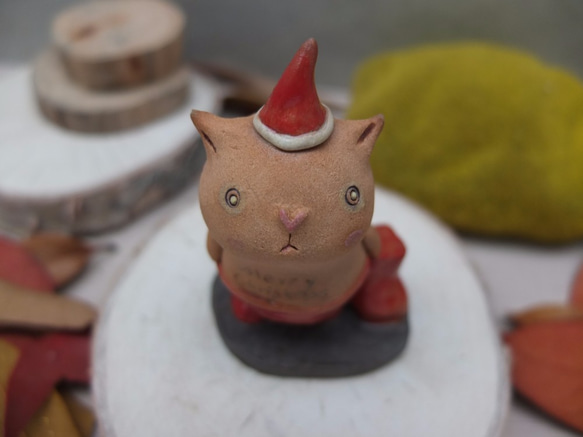 【陶pottery 】聖誕Christmas裸上身聖誕貓 - 蛋黃眼圈棕胖胖貓 第4張的照片