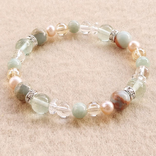 心がキレイになると運気が上がる｜グリーンフローライト  