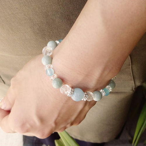 中国翡翠＆ブルーカルセドニー入り 9mm玉ブレスレット 富と繁栄と運を